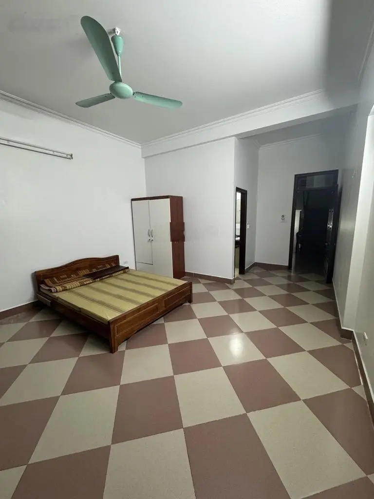 Bán nhà phân lô Cầu Giấy 60m2 * 4 tầng, ô tô kinh doanh, mặt tiền rộng, giá có thương lượng