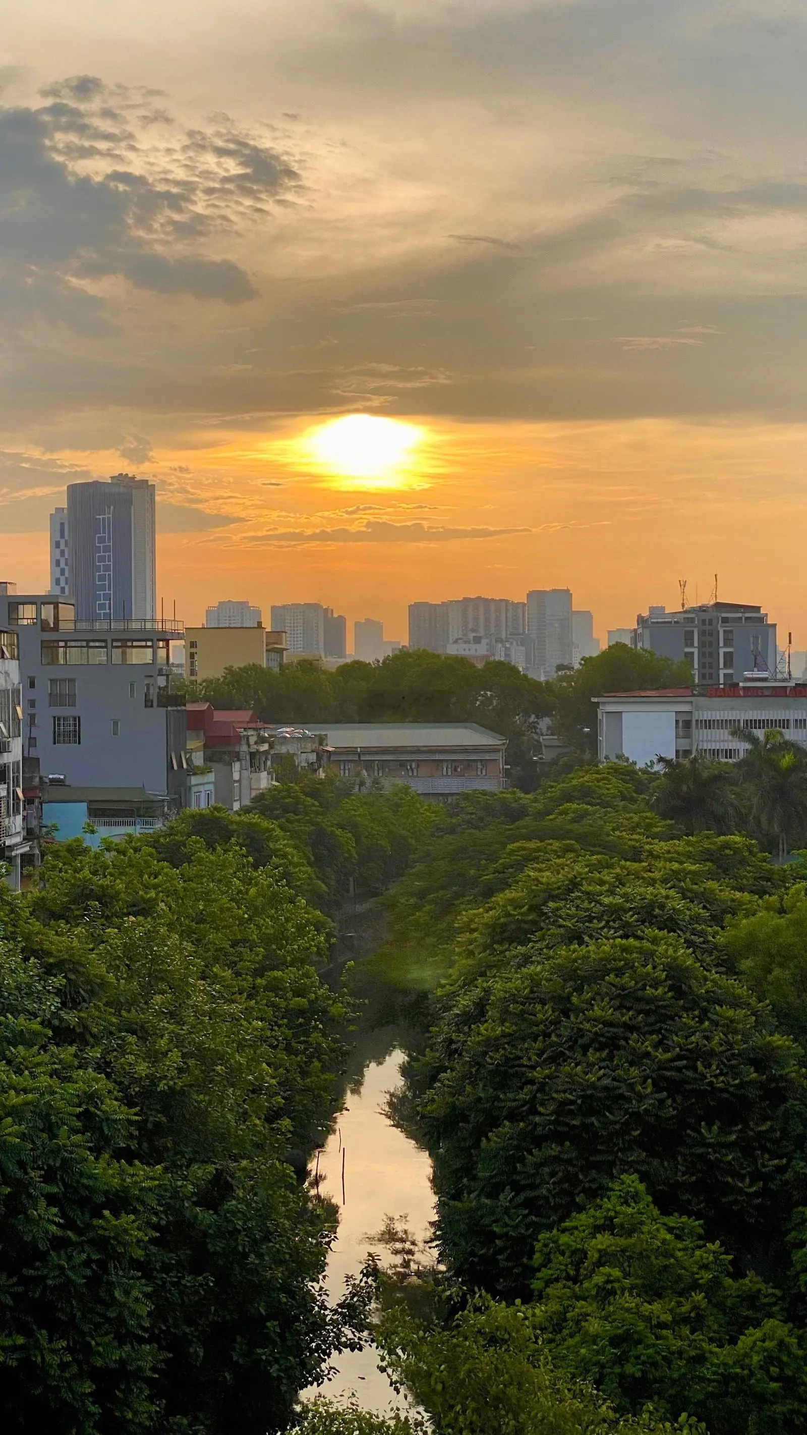 Phạm Ngọc Thạch - trung tâm Đống Đa - vô vàn tiện ích - kinh doanh - ngõ thông - ô tô tránh