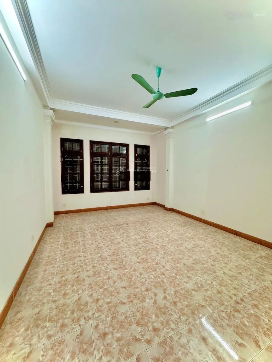 Bán nhà phố Kim Đồng - quận Hoàng Mai 63m2 ngõ thông tứ hướng. Ô tô đỗ cửa mặt tiền 4,5m