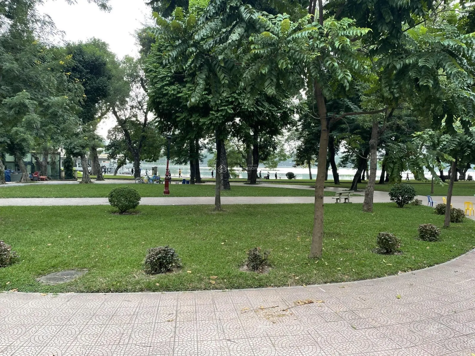 Lạc Long Quân, Tây Hồ, P.Lô 90m2, Mt 5m, 5T, gara Ô tô, KD, VP, gần hồ Tây, nhỉnh 24 tỷ. 0988424386