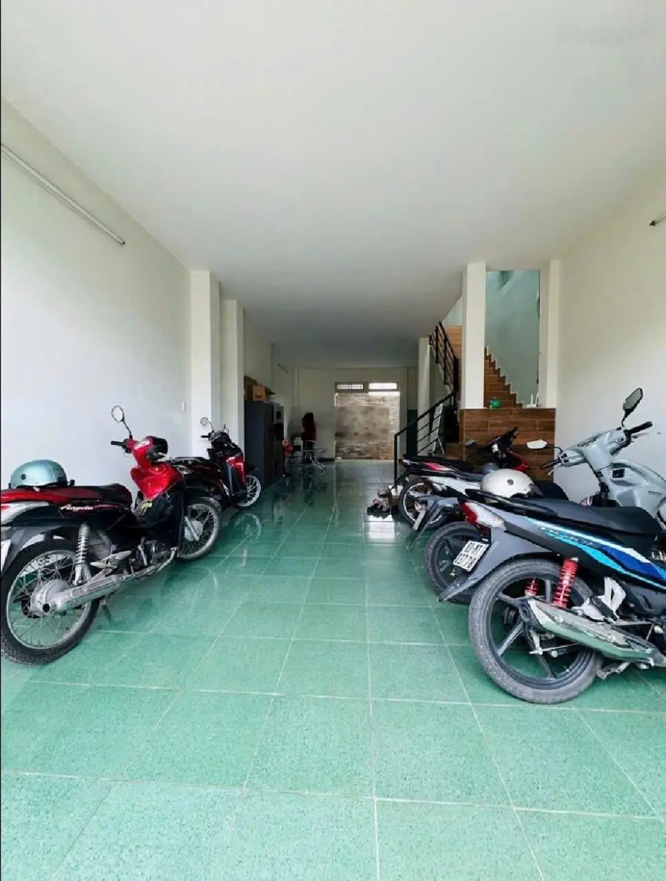 Bán gấp nhà hxt phú hữu, quận 9, diện tích 180m2 , giá nhỉnh 12,7 tỷ