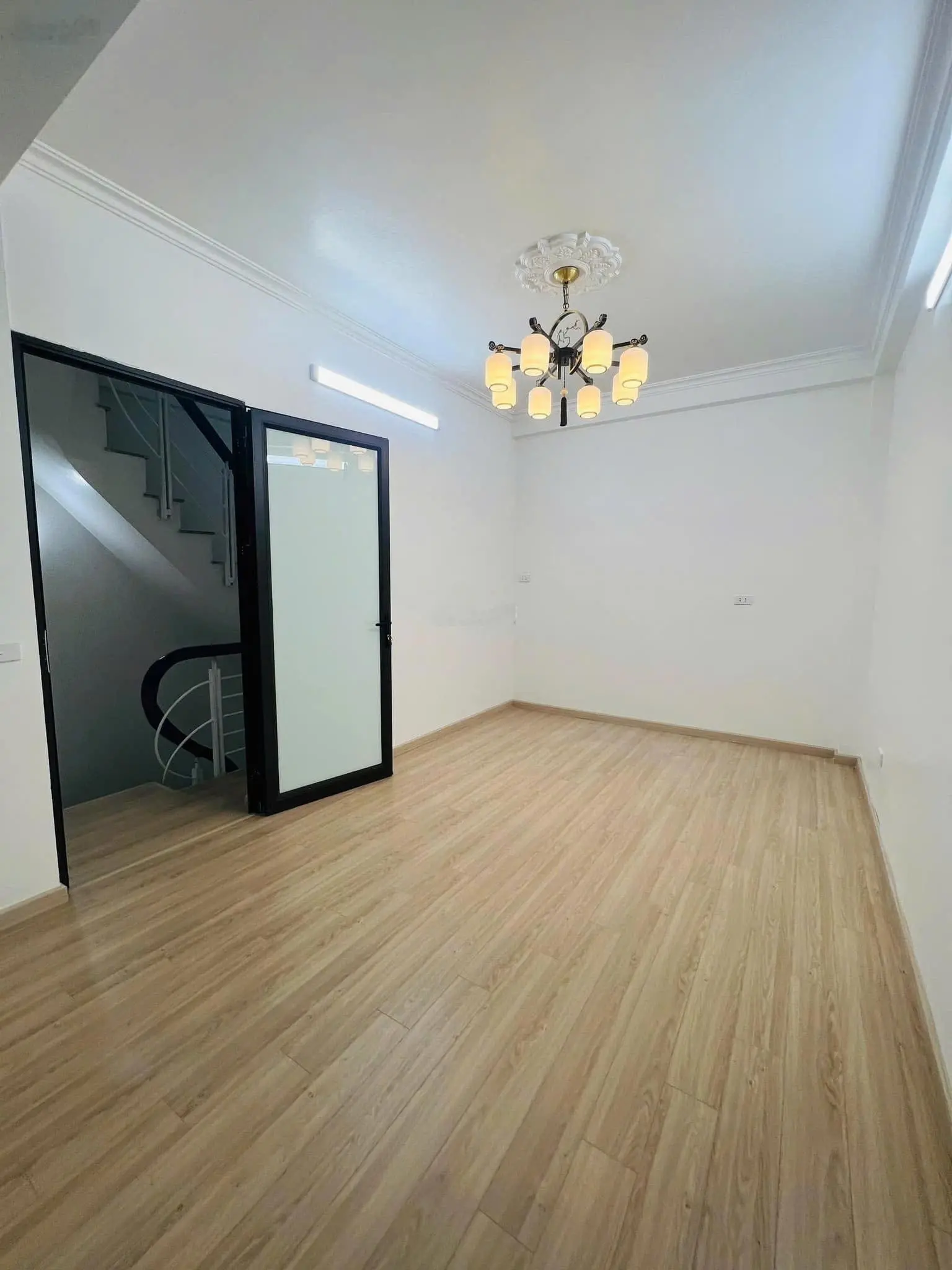 Bán nhà riêng 5 tầng mới đẹp, DT26m2, 3 Ngủ, 4WC tại phố Quan Hoa, Cầu Giấy, Hà Nội, Giá 5.9 tỷ