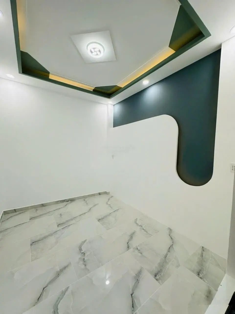 Bán nhà hẻm 368 tôn đản 3 phòng ngủ ngang 6m cực hiếm
