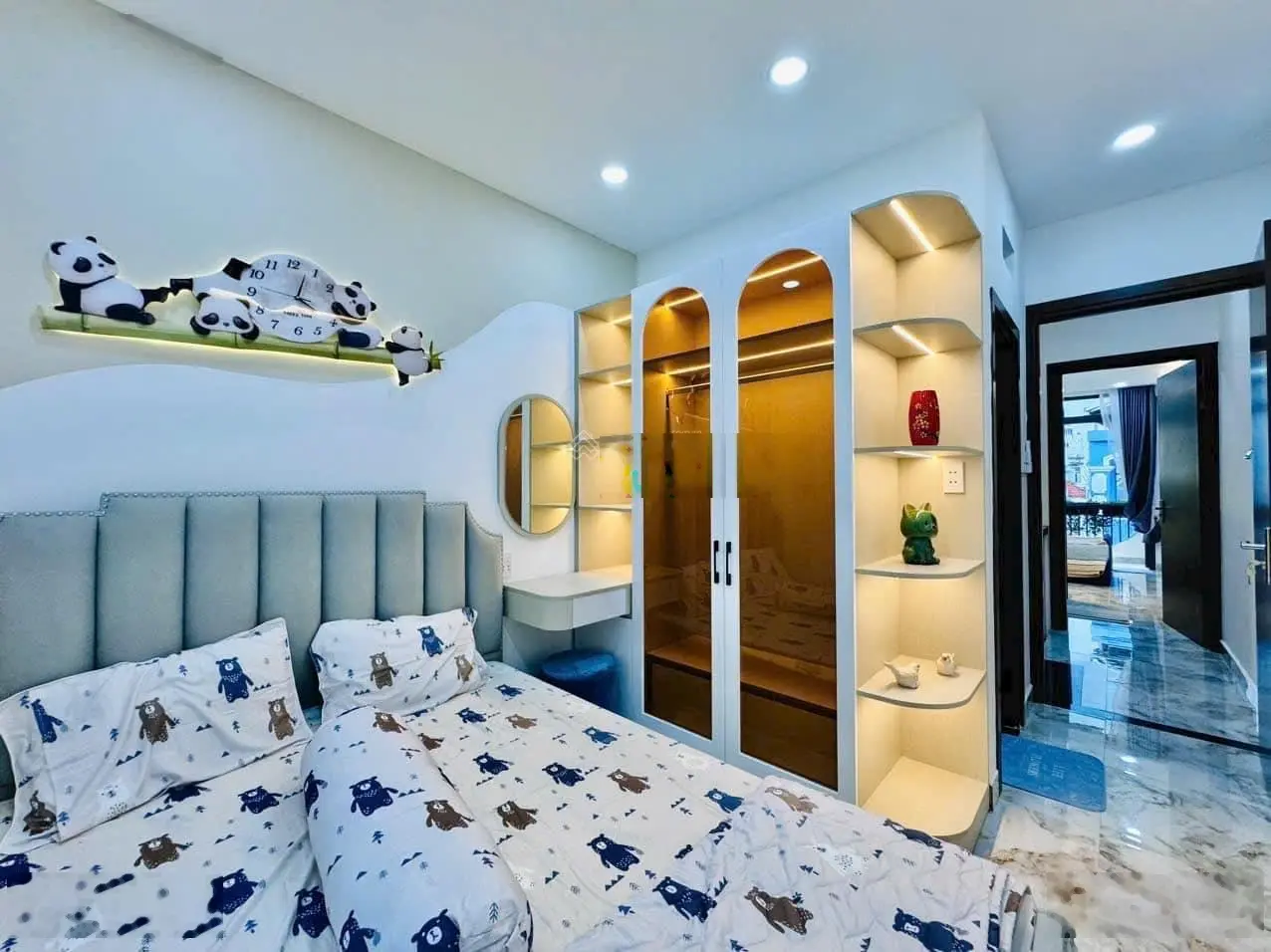 Hàng Hiếm Nguyễn Du P7 3tầng 4pn 5wc 3x14m cách MT chỉ 60m full Nội Thất