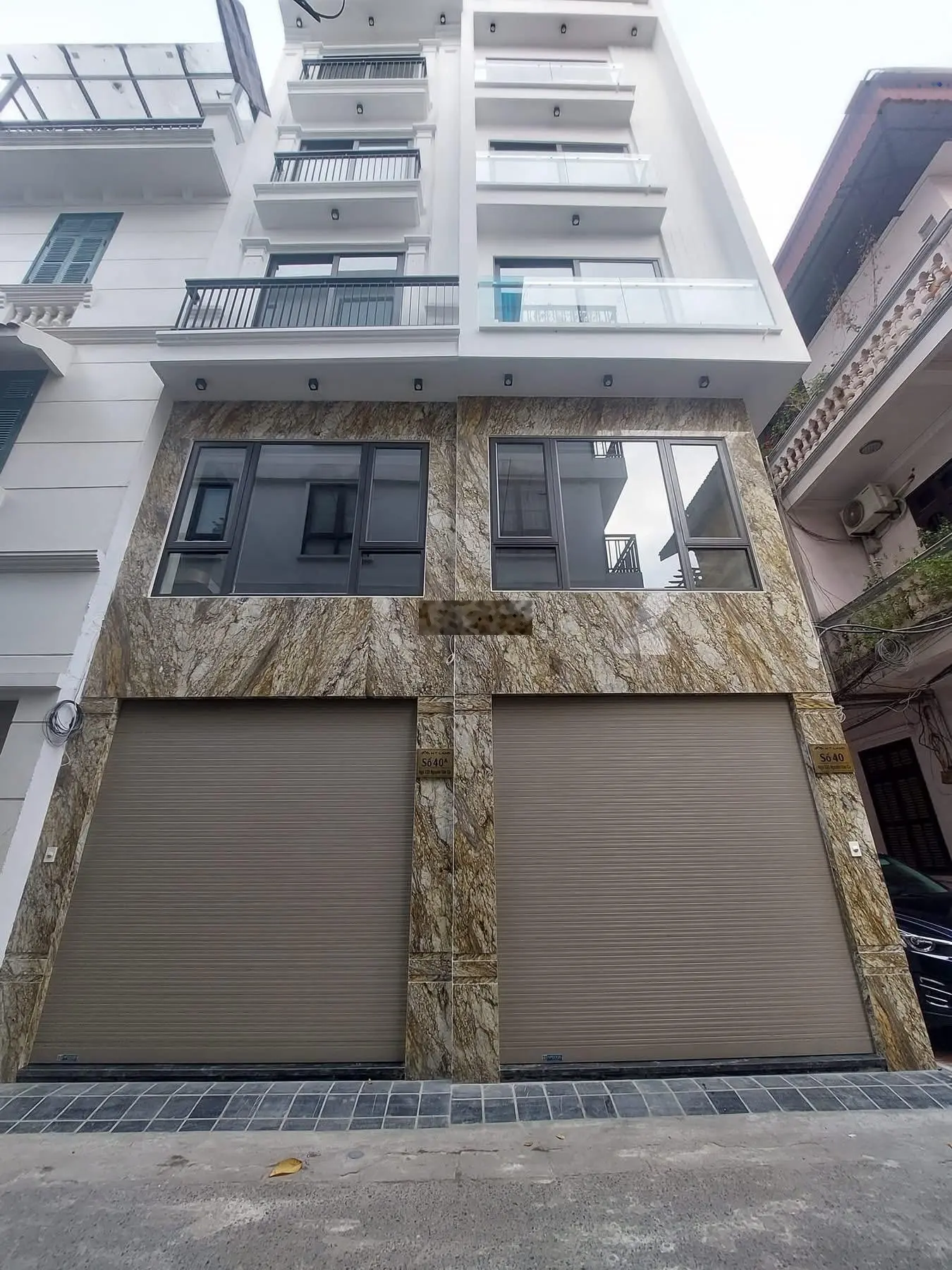 Siêu phẩm - Ngọc Lâm - LB - gara 7 chỗ - lô góc - 7 tầng thang máy - xây mới kinh doanh ô tô thông