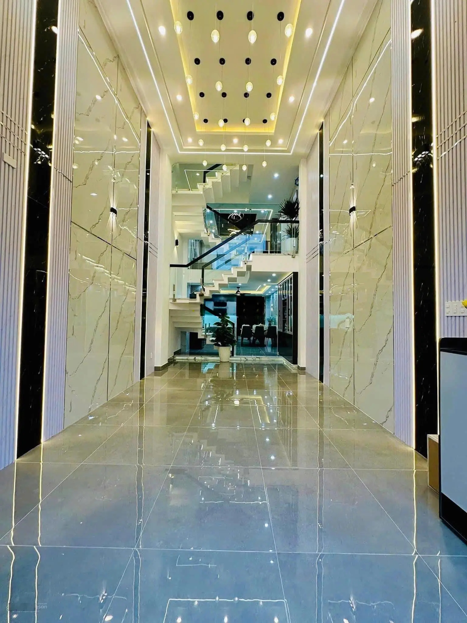 Chính chủ ký gửi bán gấp nhà Tô Ngọc Vân P. Thạnh Xuân, Q12, 64m2, hẻm xe hơi, sổ hồng