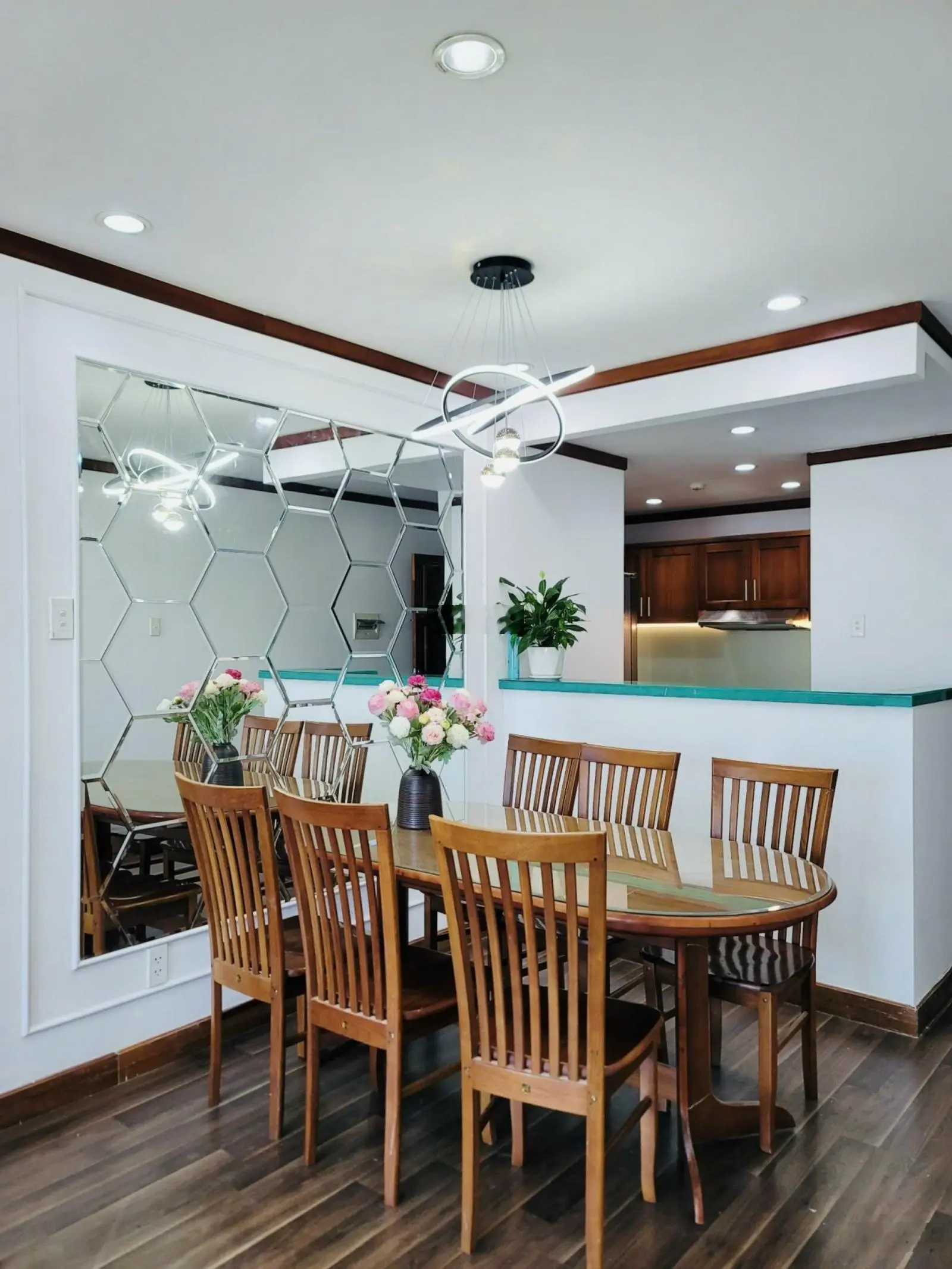 Cần tiền định cư nước ngoài - bán gấp 2 căn 2PN ngay tại HAGL full nội thất, giá chỉ 2.X tỷ