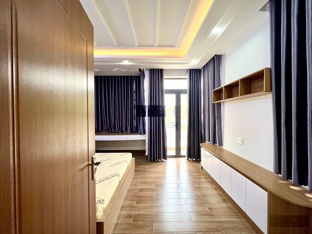 Bán nhà phố sân vườn 116,9m2 hoàn công 4 tầng full nội thất