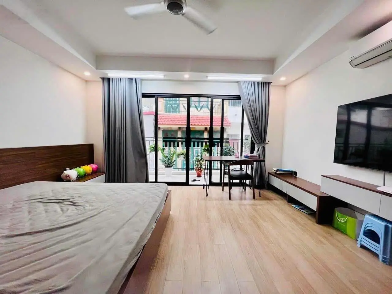 Bán nhà liền kề Quang Trung, kinh doanh, vỉa hè, ô tô tránh, 75m2, 5 tầng, giá 15 tỷ 9