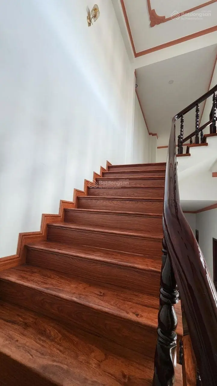 Nhà đẹp 3 tầng 146m2(6,5x21m) Đường 12m ngay chợ đêm Linh Trung 2, Bình Chiểu Thủ Đức; 4PN rẻ 8,2tỷ