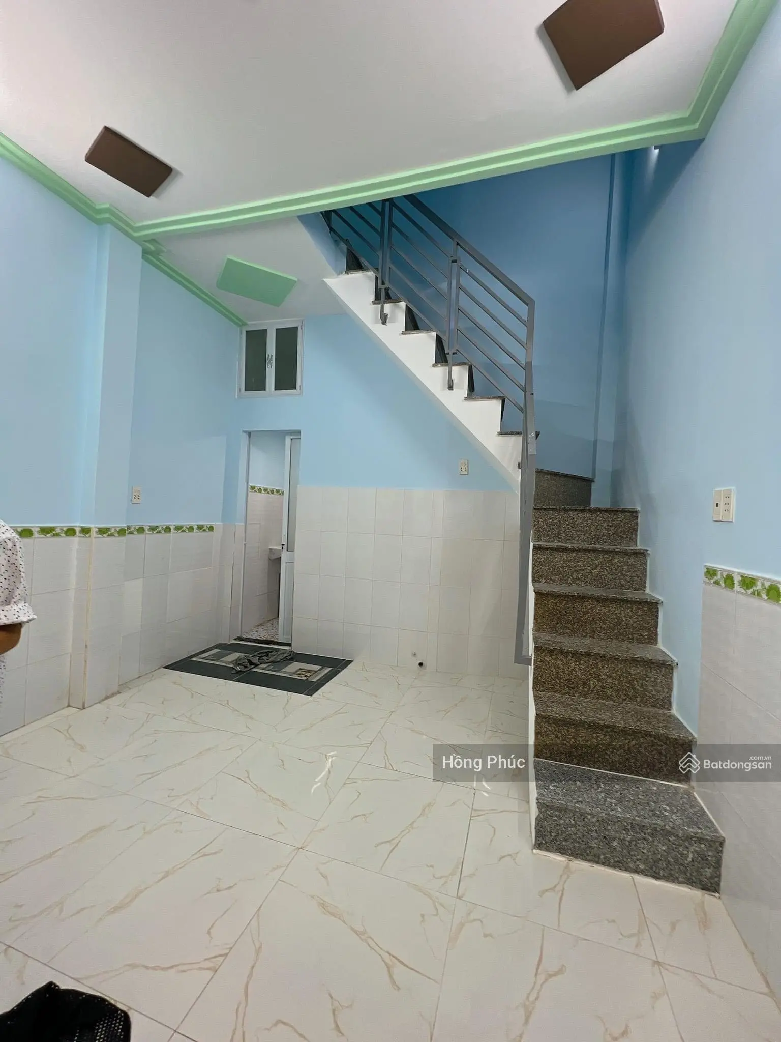 Chủ về quê bán gấp nhà ngay MT Lý Thái Tổ, P9, Q10, 55m2, SHR, 1T2L, dân cư đông đúc. Giá 2.9 tỷ