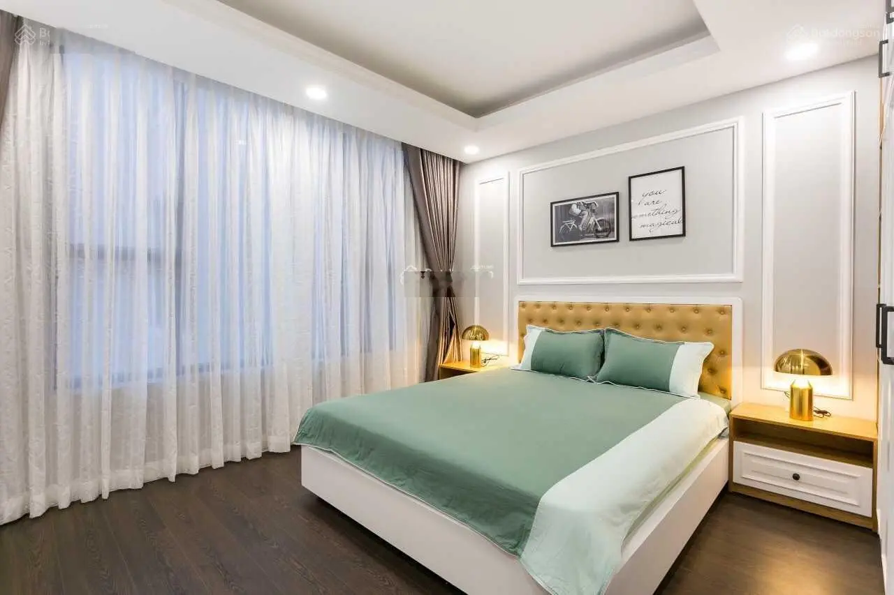 Cần bán CHCC The Harmona, Q. Tân Bình, DT 75m2, 2PN, giá 3 tỷ 7. Sổ hồng, LH: 0902 369 ***