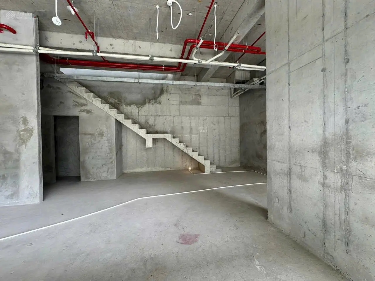 Shophouse ngay hồ bán nguyệt, cách yeebo, cầu anh sao chỉ 50m,sở hữu lâu dài,dt 194m2, 1 trệt 1 lầu