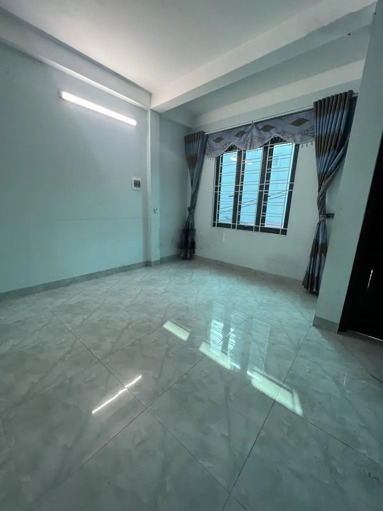 Trung tâm thanh trì phân lô gần ô tô tránh 30m2 5 tầng mới xây 4,2 tỷ