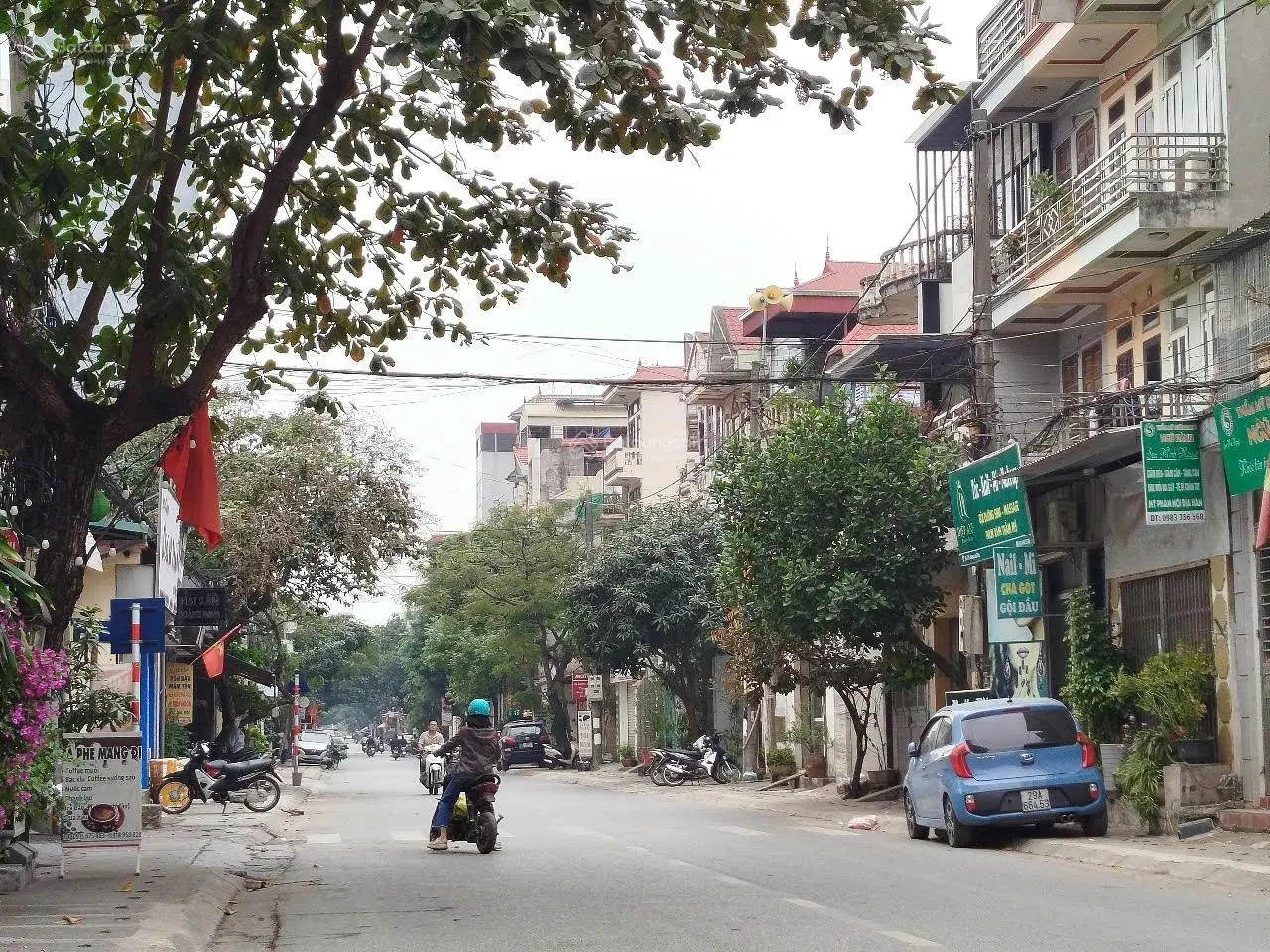 5 tỷ nhà phố kinh doanh dòng tiền đều tại trung tâm thị trấn Đông Anh