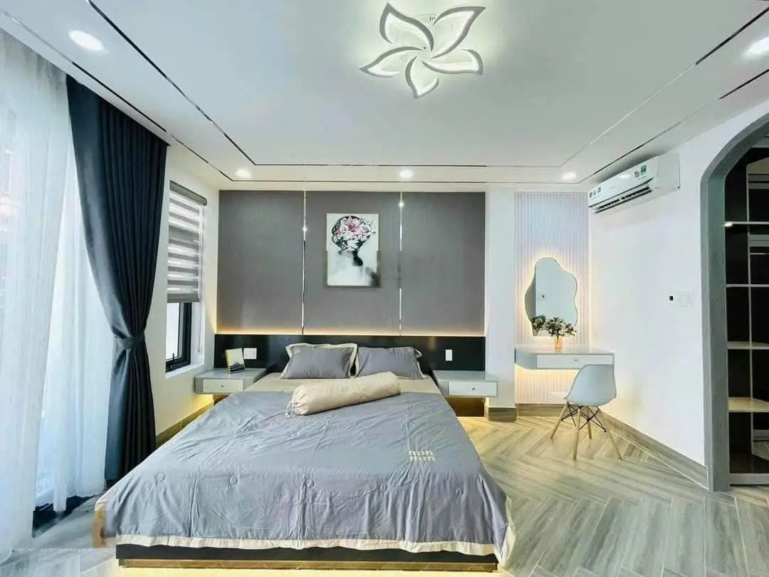 Đầu tư ngon - Thạch Bàn 53m 5tầng ô tô đỗ 5-7 cái bên cạnh nhà - giá chỉ 5.55tỷ full đồ.