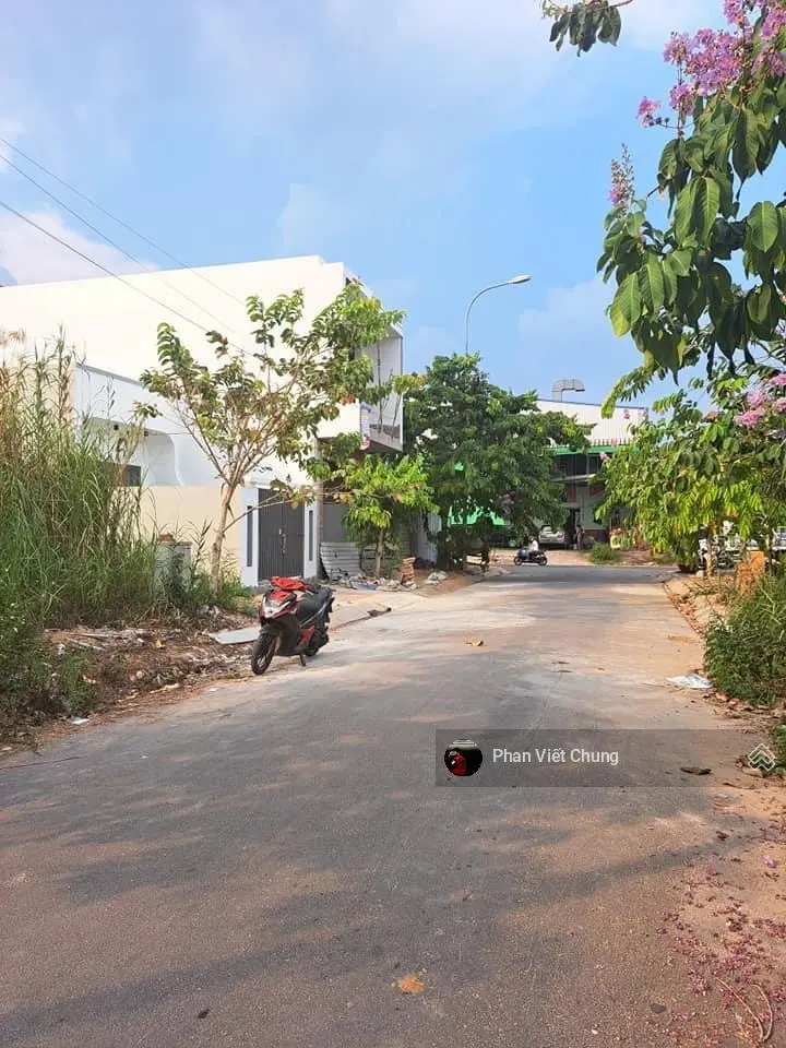 Bán đất MTĐ Thống Chế Điều Bát, TT Trà Ôn, Trà Ôn, Vĩnh Long. Gần Sân vận động Trà Ôn 120m2/560tr