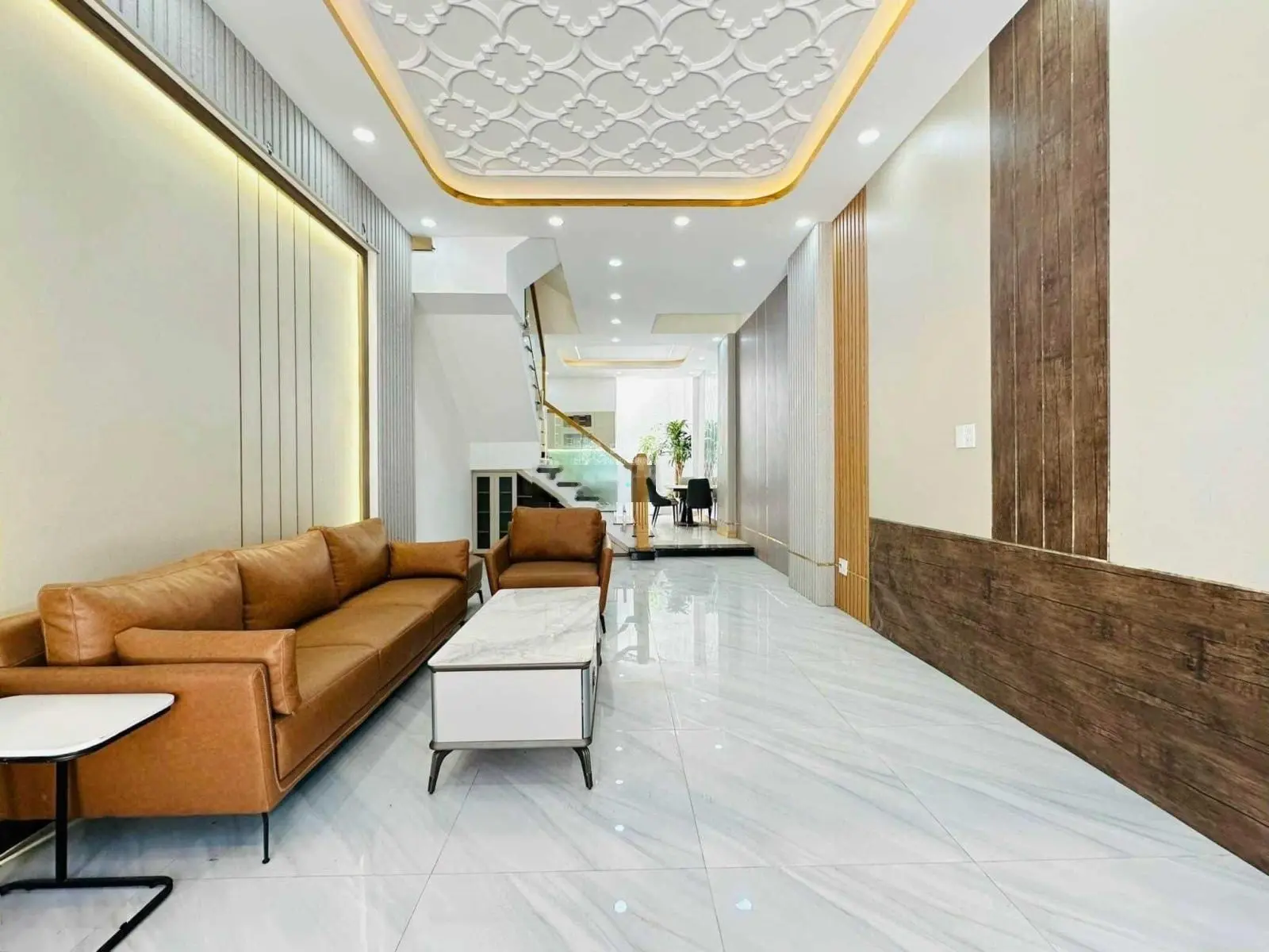 Bán nhà hẻm 750 Nguyễn Kiệm Phú Nhuận. Giá 4tỷ2, DT 60m2. Đang cho thuê 16TR/Tháng