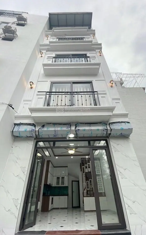 Nhà ngã tư Bạch Mai, Đại La, nhà mới, 5T, chỉ 6 tỷ
