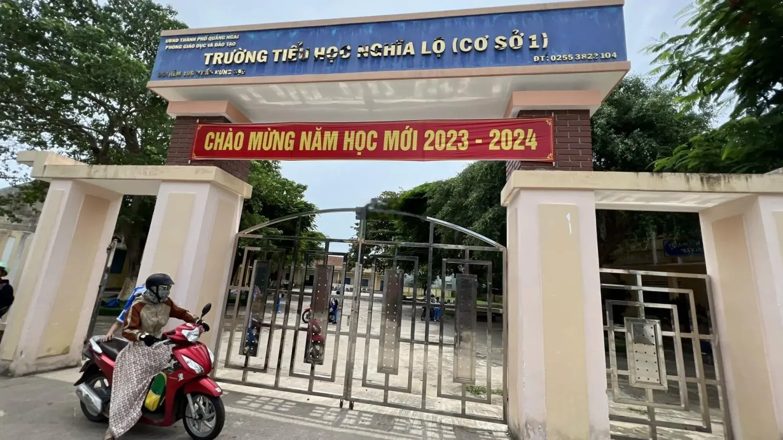 Bán 2 lô liền kề hẻm đường Trần Hưng Đạo mỗi lô, 5,5m x 24m, 130m2. TTTP Quảng Ngãi giá rẻ