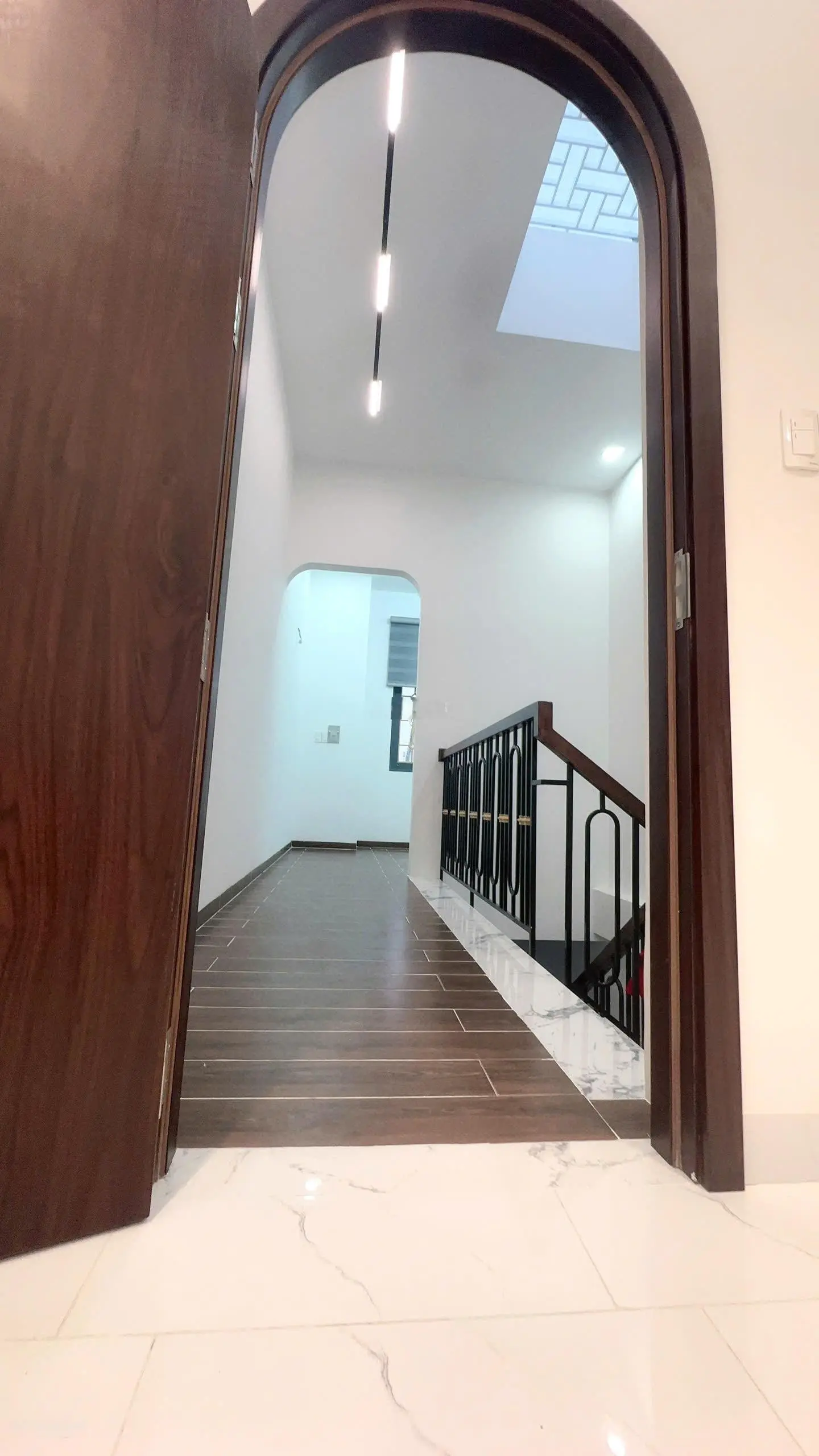 Chính chủ cần bán căn nhà tâm huyết, giá chỉ 3,25 tỷ/100.8m2, nhà mới đẹp y hình. LH: 0903316319