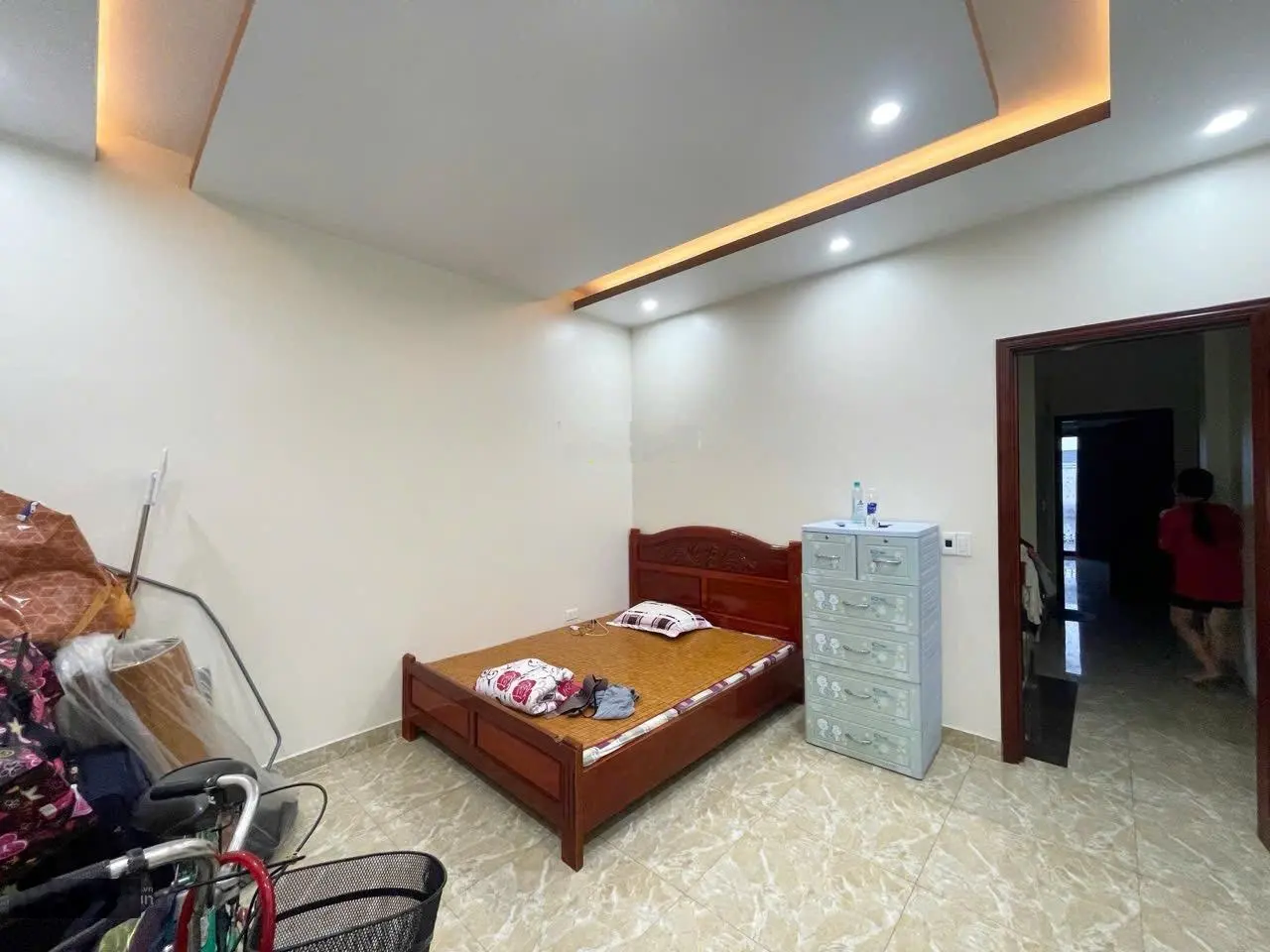 Chính chủ bán nhà Mặt đường Nam Trung Hành 60m2 oto tránh nhau full đồ đẹp 4 tầng