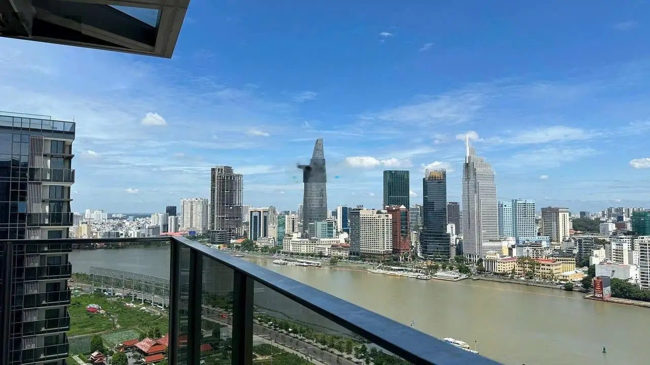 Metropole bán 3PN Opera thang máy riêng, view trực diện sông Q1