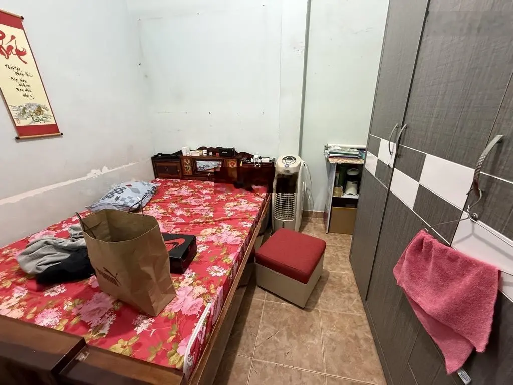 Bán gấp nhà riêng Lê Văn Quới, BTân, 52m2, 2 tầng đúc, hẻm xe hơi 5m, gần 4 xã, nhỉnh 5 tỷ.