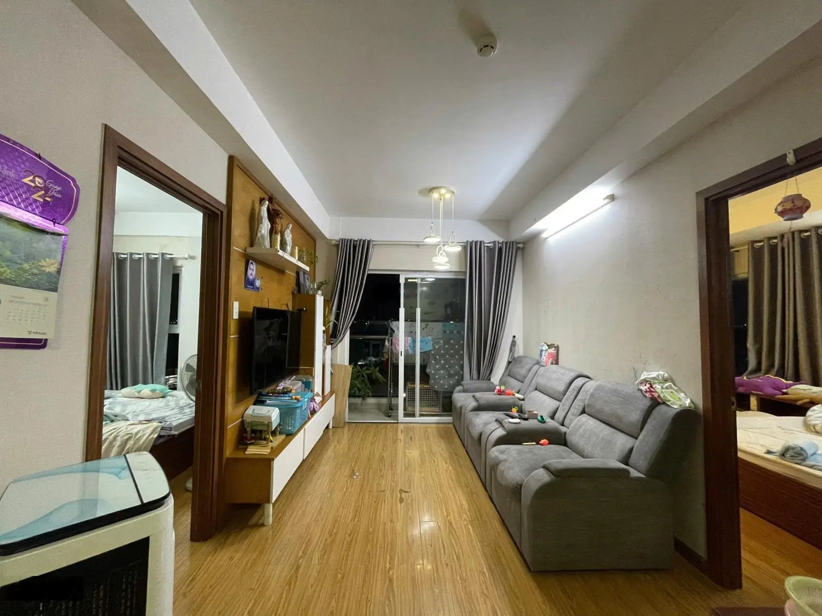 Bán căn hộ Flora Anh Đào, 2PN 2WC, giá 2tỷ3, LH 0898 536 ***