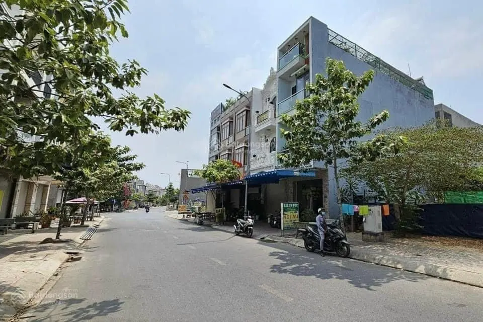 Cần Bán lô đất P. Phú Tân,Thủ Dầu Một, Bình Dương. 100m2/ 890TR. SHR. Rất phù hợp để kinh doanh.