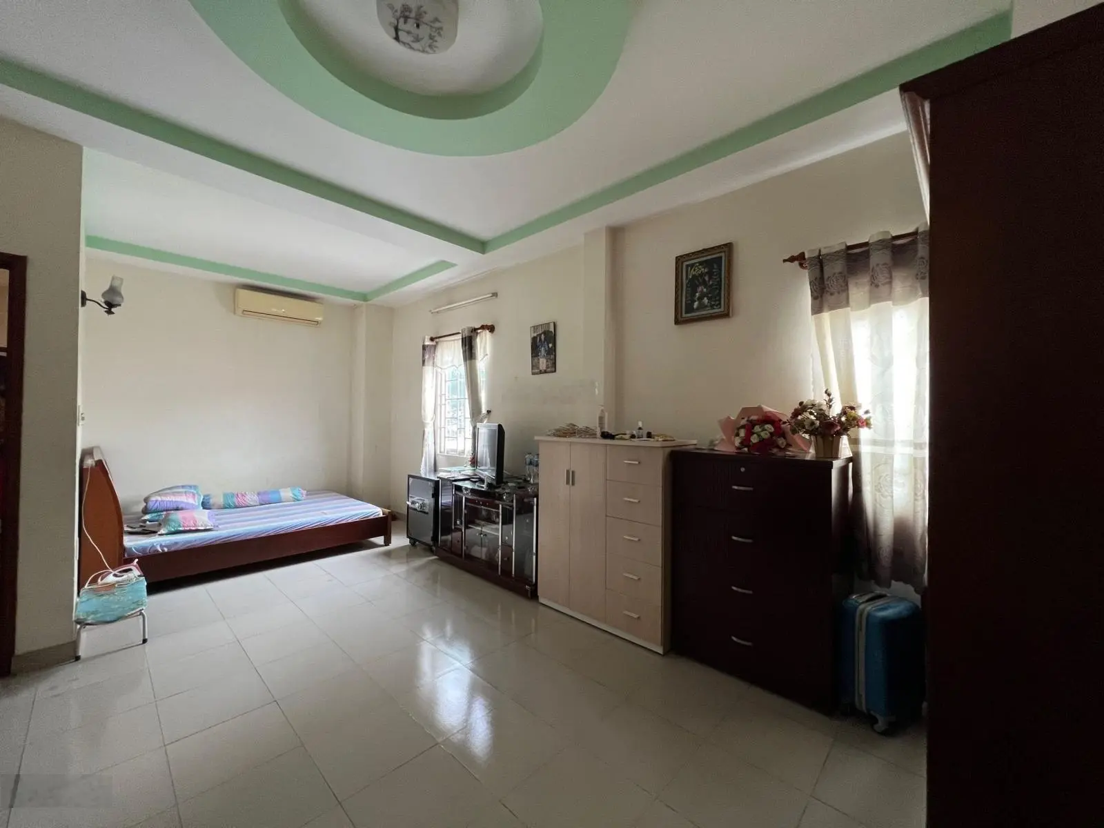 Bán nhà 1 trệt 3 lầu mặt tiền đường số 3