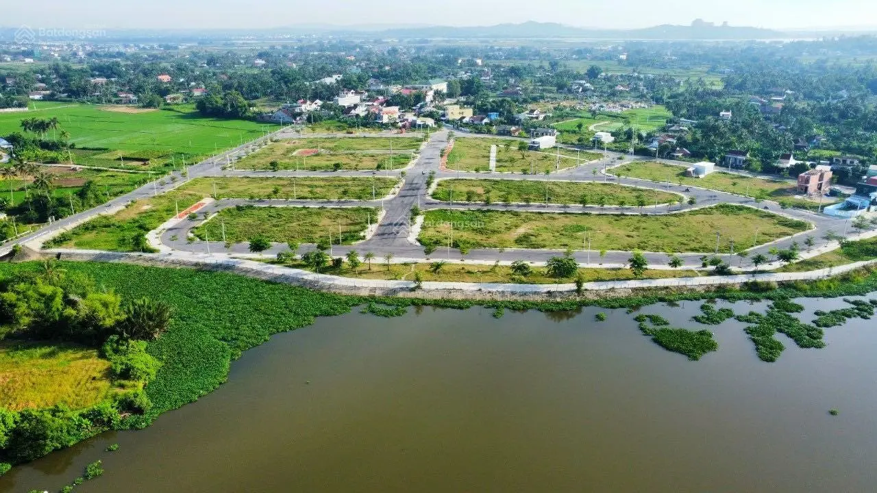 Đất nền ven sông khu dân cư An Lộc Phát, đường 19,5m, đã có sổ, giá 300 triệu