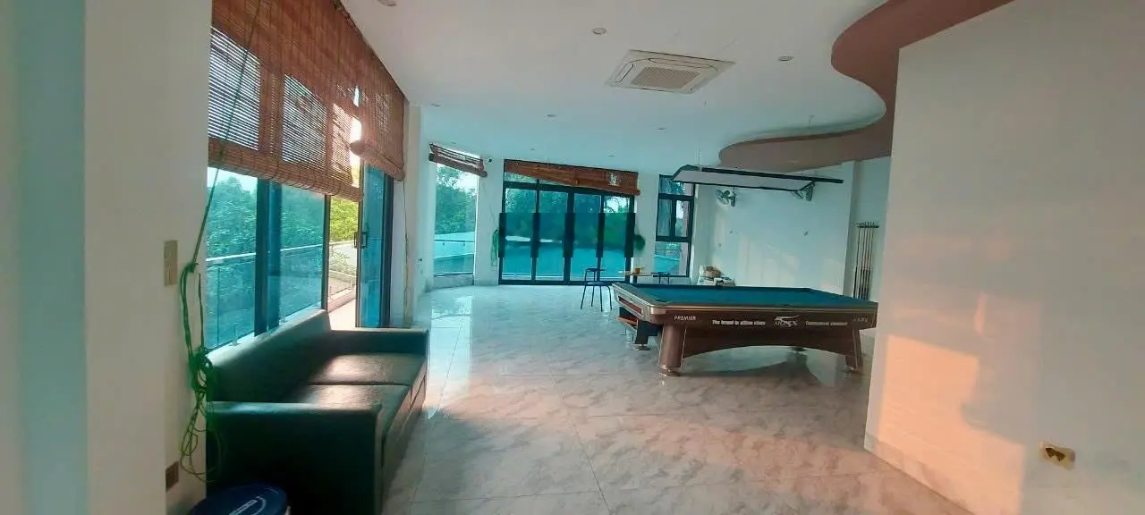 Bán gấp căn nhà 2 mặt phố KĐT Dabaco Từ Sơn giá 19 tỷ. LH 0983 668 ***