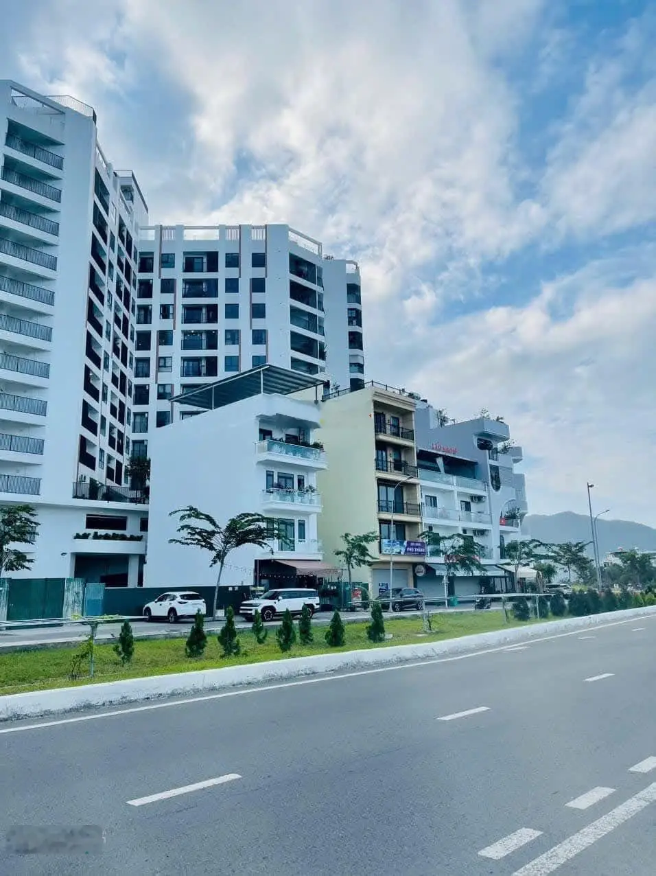 Bán nhà 4 tầng đã có sổ hồng, đường Vành Đai 2 KĐT VCN Phước Long, Nha Trang