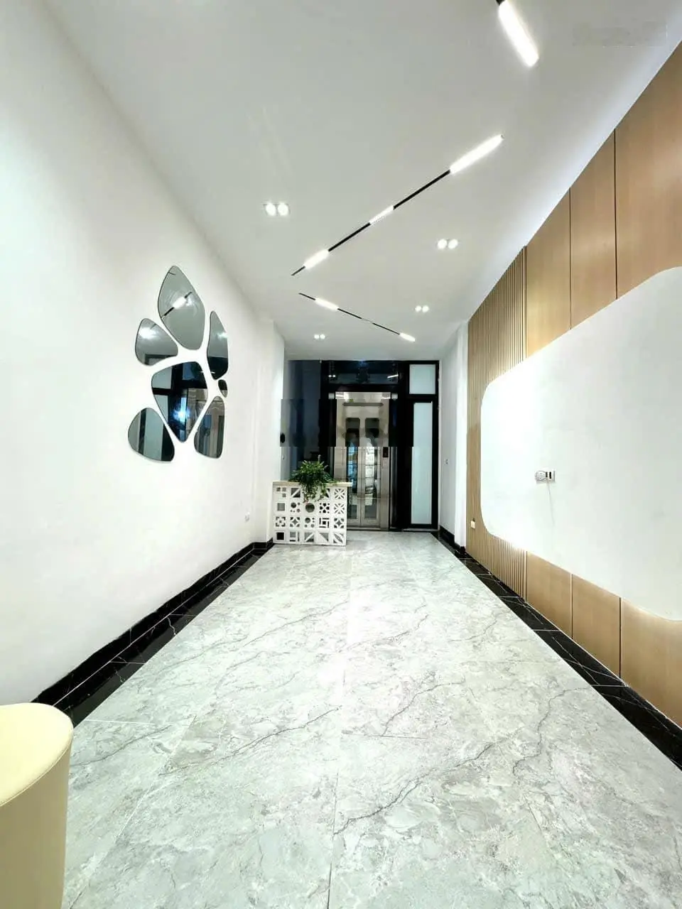 Bất Ngờ Bán Nhà 29m2 5 tầng mới xây sổ đỏ vuông đét đồ đạc mới nguyên vừa ở vừa kinh doanh