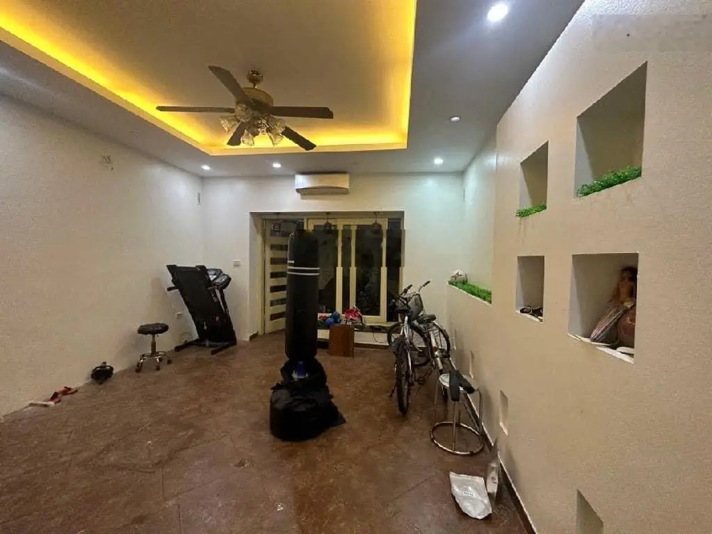 VIP-VăN QUÁN-HÀ ĐÔNG-Phân lô vỉa hè rộng-diện tích 86m2-mặt tiền 4,2m-nhà 4 tầng-loanh quanh 17 tỷ