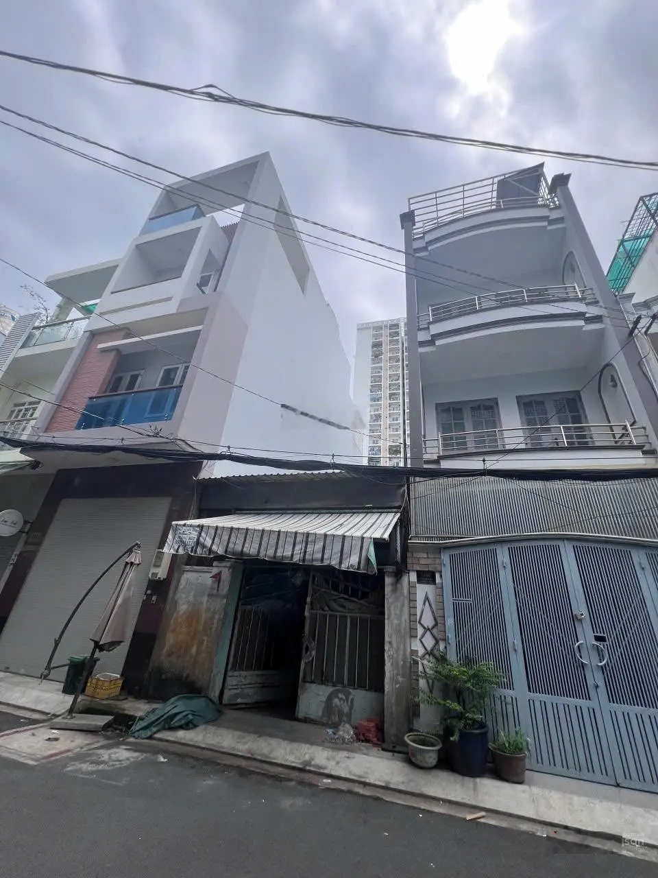 Bán nhà hẻm 8m đường Lũy Bán Bích Phường Tân Thành Quận Tân Phú 4mx15m tiện xây mới chỉ hơn 7tỷ TL
