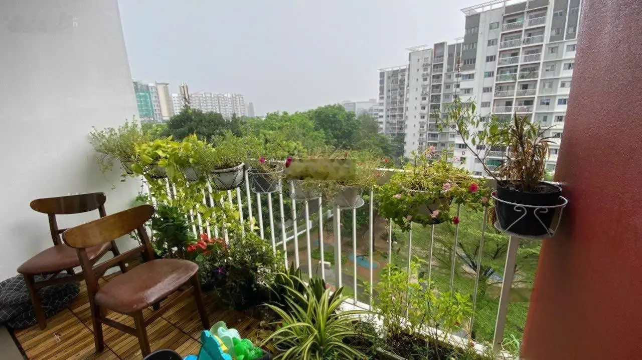 Bán gấp căn Ruby 3PN - 2WC có ban công - giá 4.1 tỷ đã có sổ. Liên hệ: 0909 680 ***Phương Trinh)