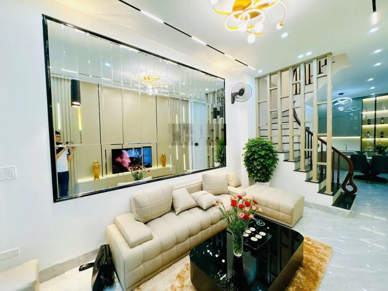 TRUNG TÂM NGÃ TƯ SỞ -OTO ĐỖ CỬA -TẦM TIỀN CỰC HIẾM -NHÀ MỚI Ở NGAY -36M X 5 TẦNG X MẶT TIỀN 3M5