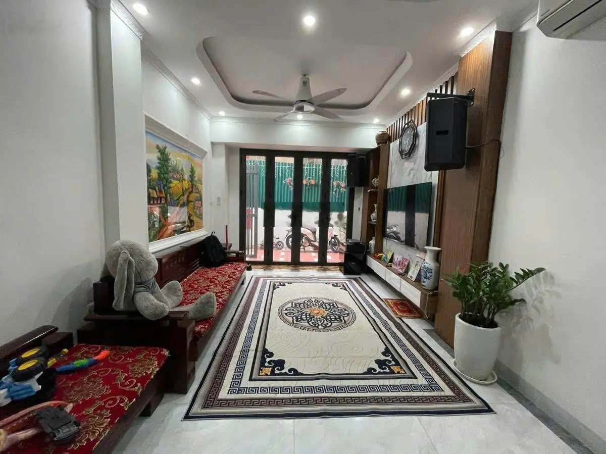 Rẻ nhất Hoàng Văn Thái 45m2x4T, ôtô 7 chỗ đỗ cửa, giá chỉ 6,8 tỷ (cam kết nhà thật, giá chuẩn)