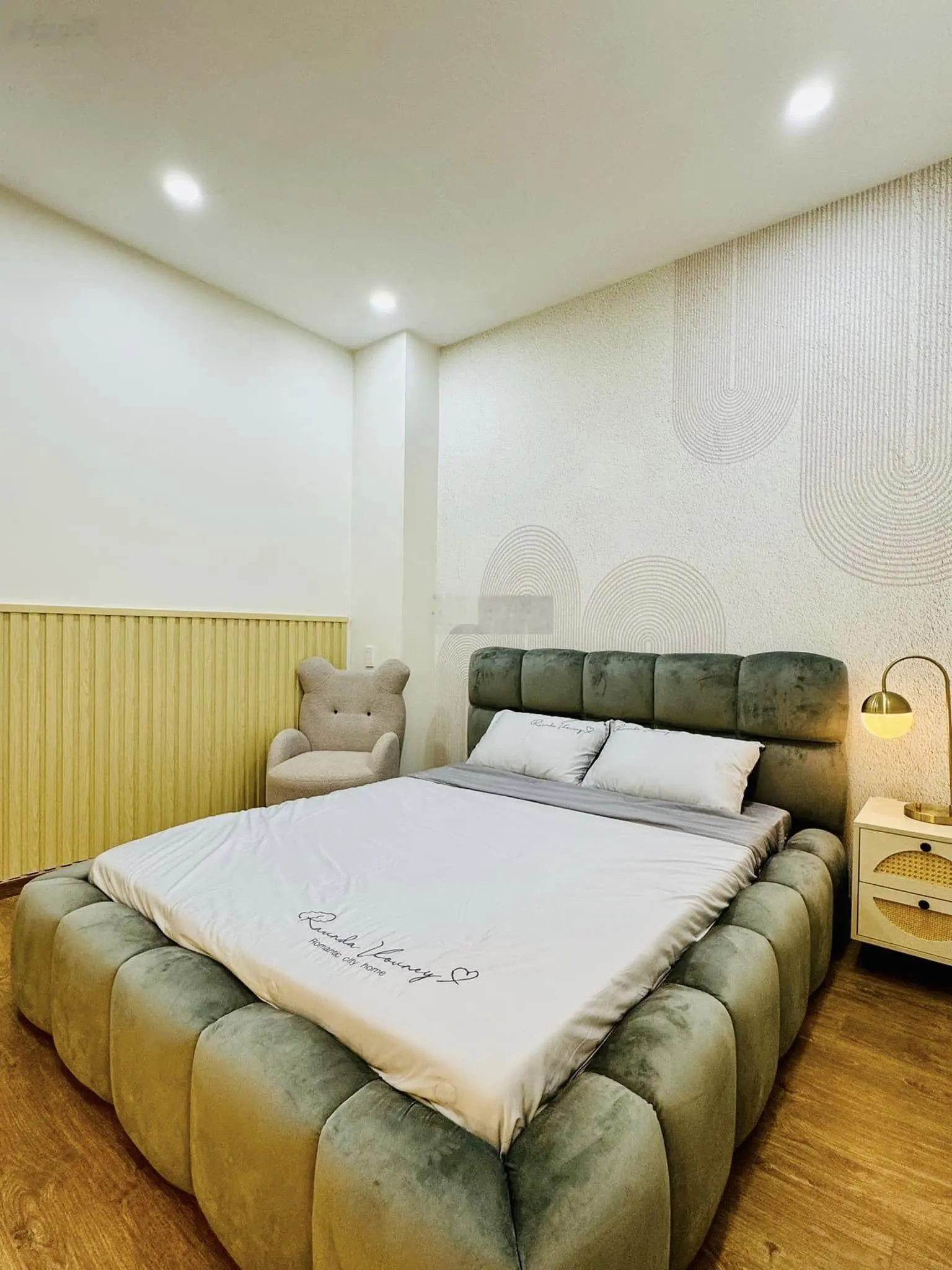 HẠ GIÁ BÁN NHANH NGUYÊN HỒNG,GÒ VẤP,3TY5 ,5X16,1T3L , 4PN, 5WC , HẺM TO 6M , THUÊ LÀM SHOP HOA 15TR