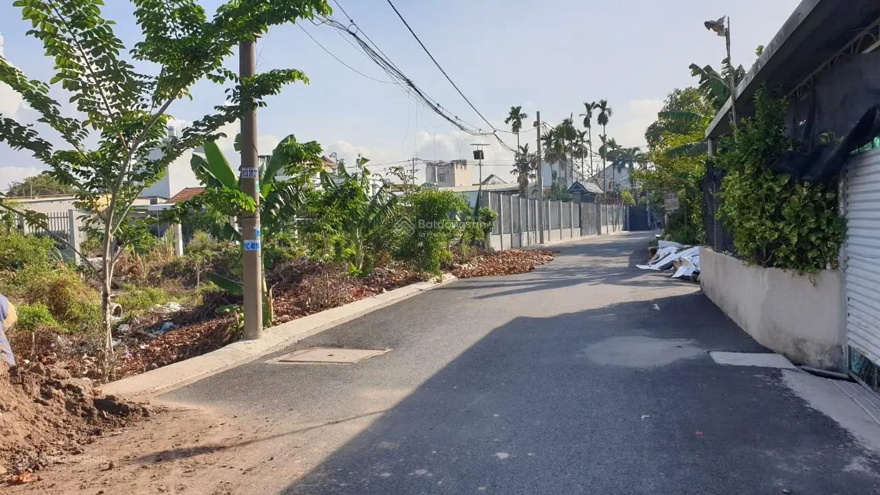 Bán 04 lô đất thổ cư DT: 5m x 24m cách đường Phan Văn Hớn 100m gần ngã 4 Bà Điểm QL 1A