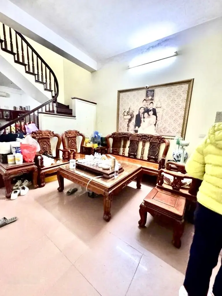 Nhà Hiếm Cần Bán Gấp Ngọc Thụy 58m2-Mt 5m-hơn 11 tỷ-DÂN XÂY-PHÂN LÔ LIỀN KỀ-VỈA HÈ-OTO TRÁNH