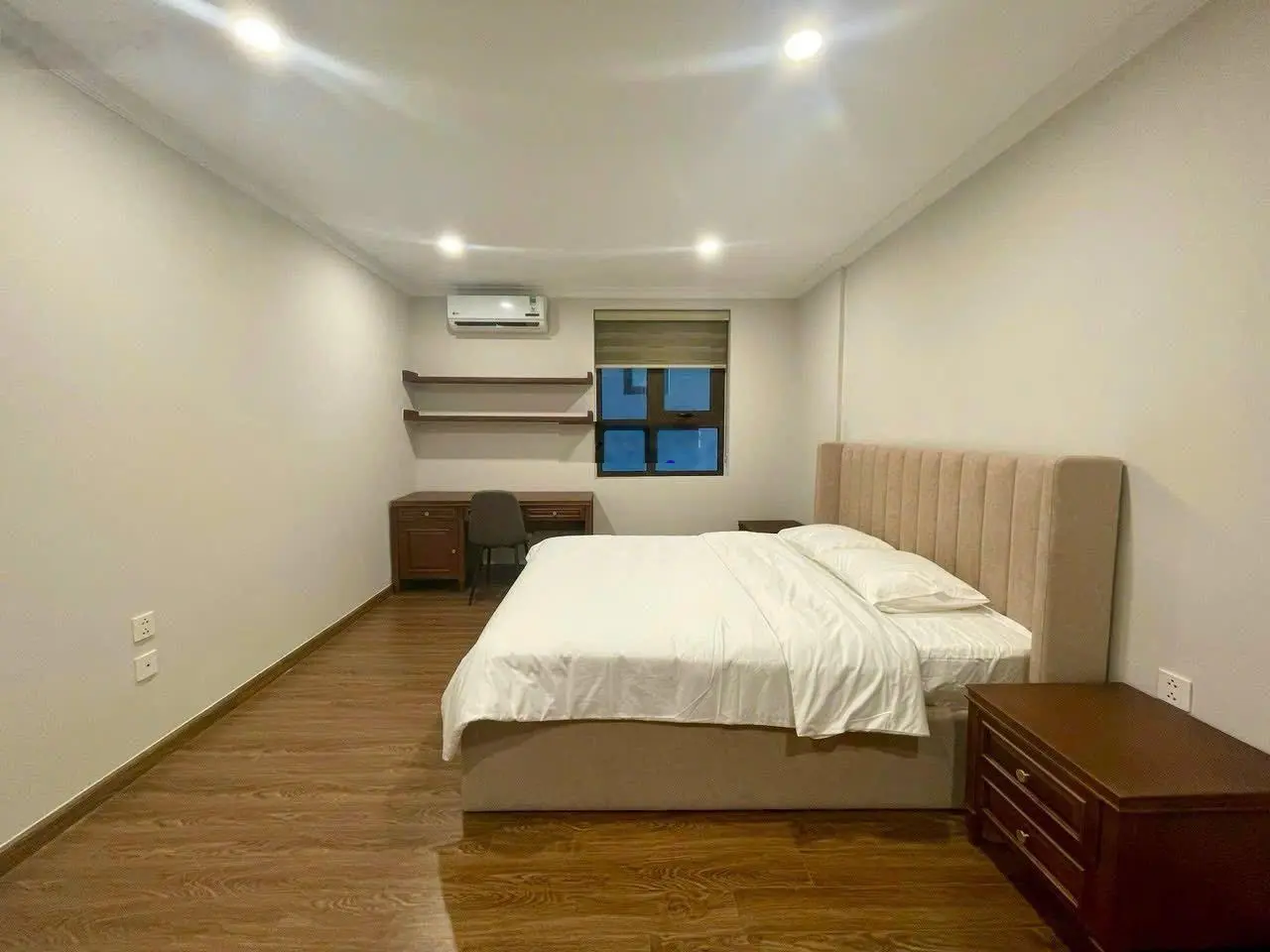 BÁN CĂN 3 NGỦ TOÀ UDIC WESTLAKE - VÕ CHÍ CÔNG - 168M - 11Tỷ