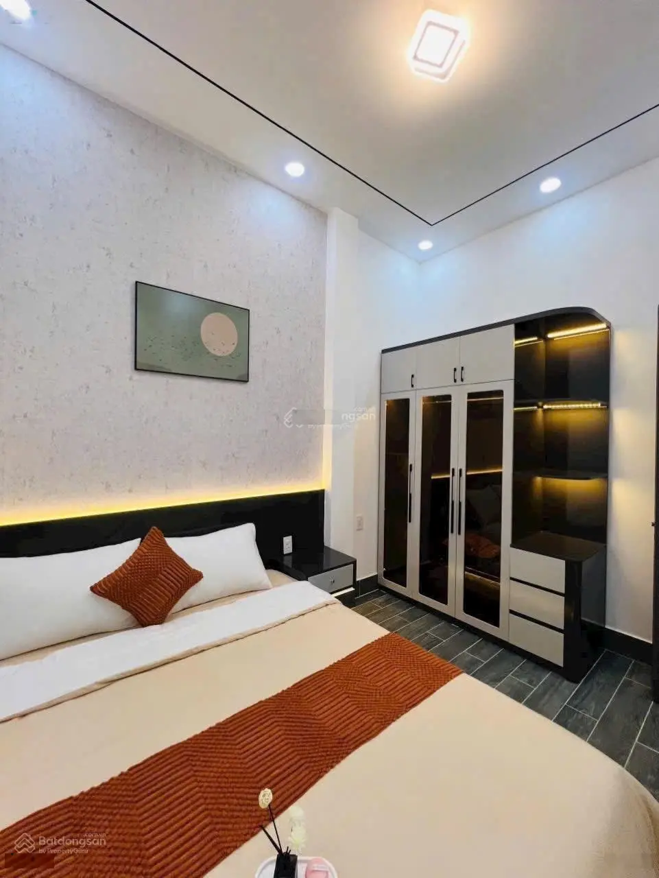 Cần bán gấp nhà Tô Hiến Thành, Phường 12, Quận 10. LH ngay 0783617596