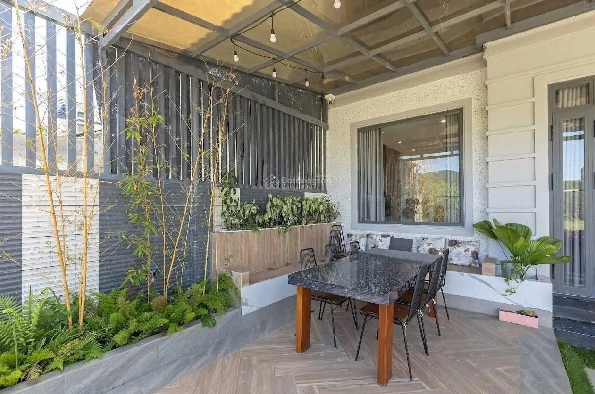 Villa hiện đại view rừng thông An Sơn 218m2 ngang 8m 2 tầng đã hoàn công đang có HĐ thuê 30tr/tháng