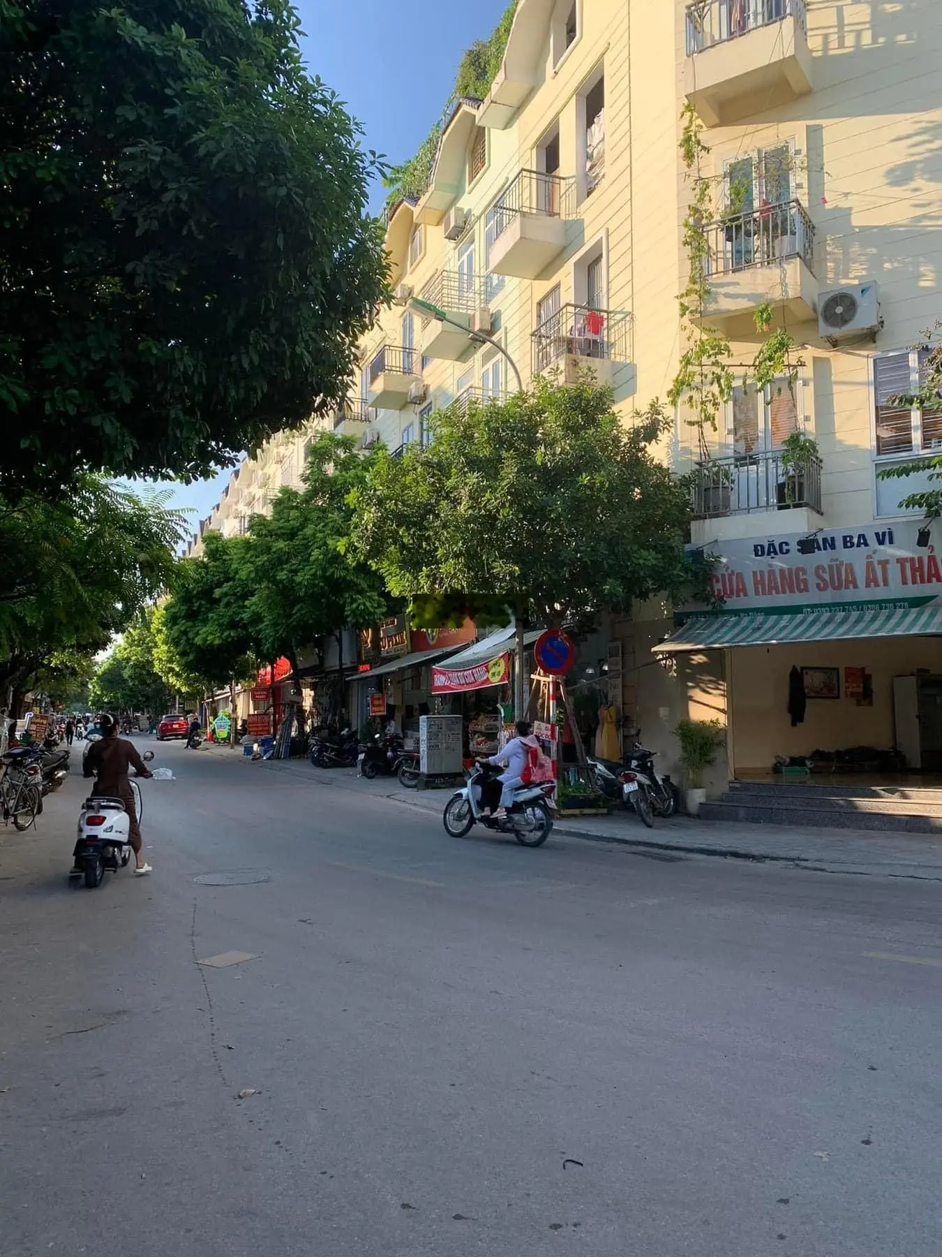 Bán nhanh 2 lô sát nhau tổ Nghĩa lộ - Yên Nghĩa - 10 m ra ô tô tránh, xây nhà thương mại quá đẹp