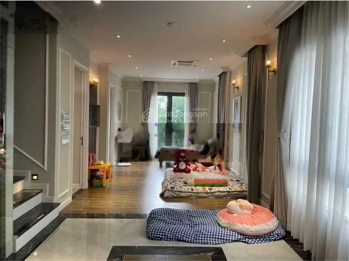 Nhà MT Nguyễn Thái Bình ngay VinCom 5 tầng thang máy HDT 50tr chỉ 14tỷ