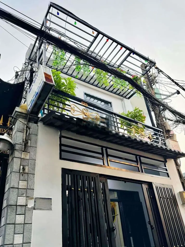 Cần tiền bán gấp căn nhà Đường Hồ Thị Kỷ, Quận 10. Giá chỉ 3tỷ150
