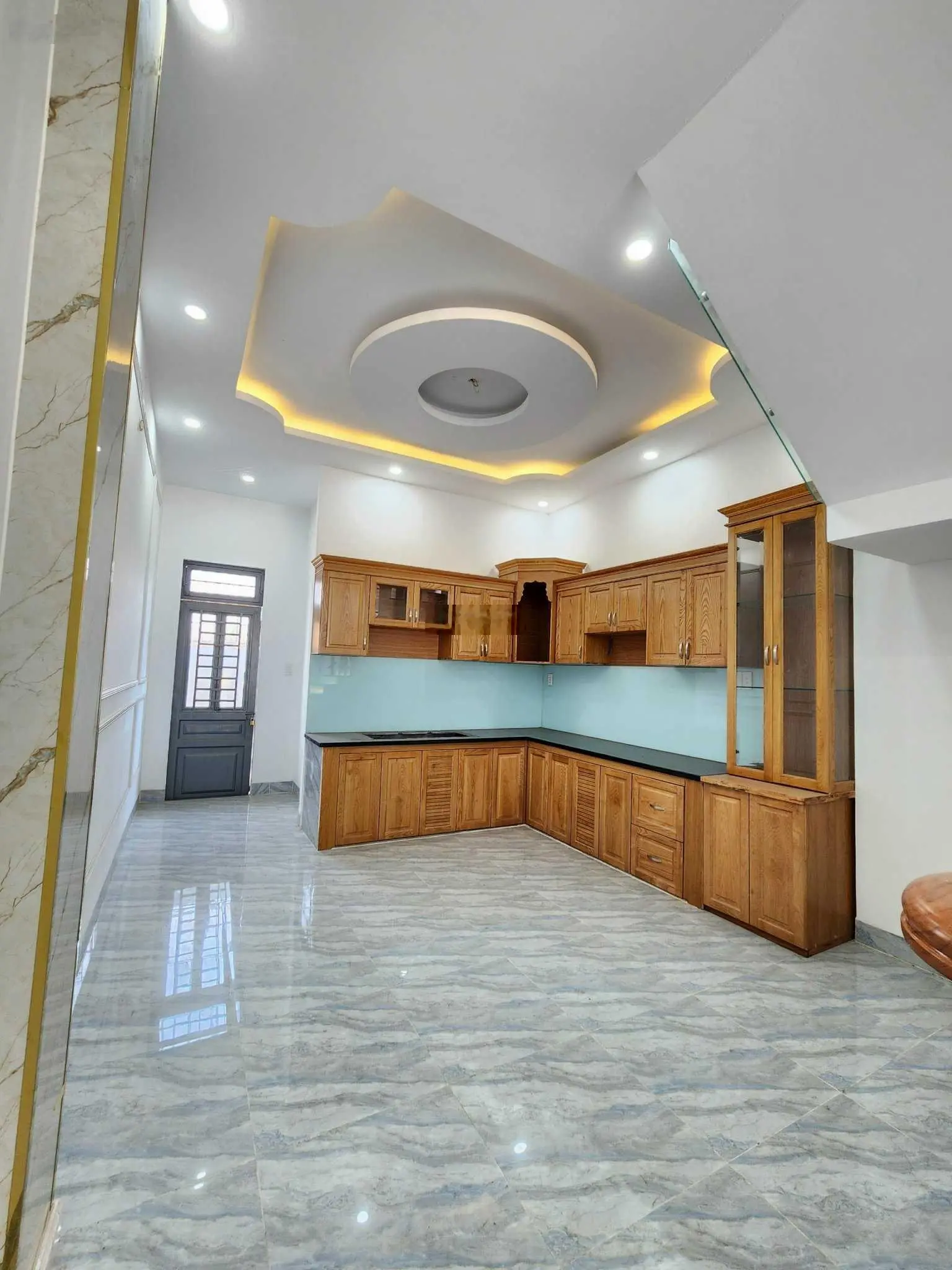 Bán nhà view công viên gần chợ Đông Đô 300m